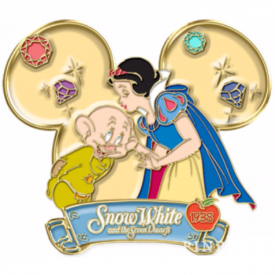 The Bradford Exchange - Snow White and Dopey - Magical Moments Of Disney