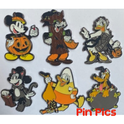 Loungefly - Mickey and Friends - Halloween Costumes Set - Mystery