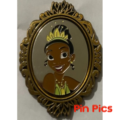 Loungefly - Tiana - Gold Portrait Princess - Mystery