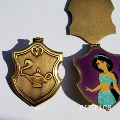 WDI - Hinged Princess Crest - Jasmine