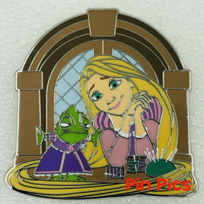 Rapunzel and Pascal - Best Friends - One Family - Mystery - Tangled