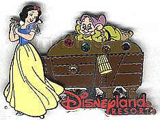 DCA - Disney's Electric Parade Snow White Diamond Mine (Annual Passholder Exclusive)