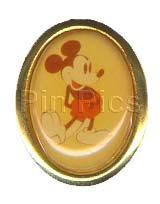 Mickey in Oval