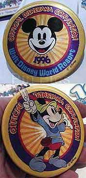 1996 Disneyana Convention Brave Little Tailor Logo Lenticular Button