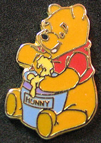 Pooh and Hunny Pot mini