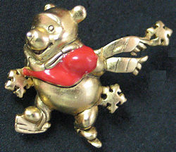 100-Acre Woods Collection - Gold Pooh Ice Skating 3D