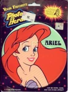 Large Ariel Button