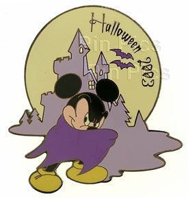 Disney Auctions - Halloween 2003 Mickey Mouse as Vampire (Silver Prototype)