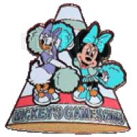 JDS - Minnie & Daisy - Cheerleading - Megaphone - Mickeys Games 2004