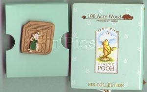 Classic Pooh – 100 Acre Wood Collection (Piglet with Book)