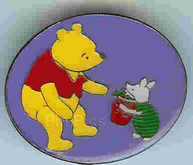 Classic Pooh & Piglet (Christmas)