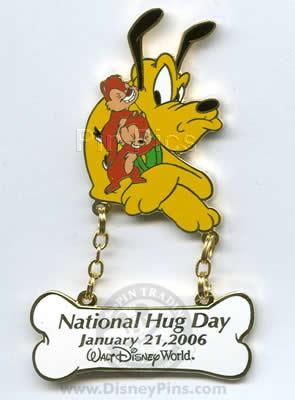 WDW - National Hug Day 2006 (Pluto with Chip and Dale)