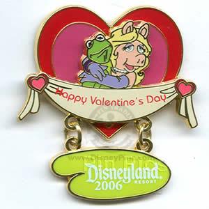 DLR - Valentine's Day 2006 (Kermit the Frog and Miss Piggy)