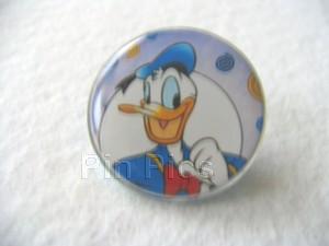 Donald Duck Pointing to Himself