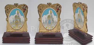 WDW - Cinderella Castle Spinner with Stand (Jumbo)
