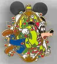 DL - Goofy Tangled In Lights - Christmas Mini Pins 