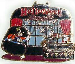 DLR - Halloween 2002 (Haunted Mansion Goofy & Donald Slider)