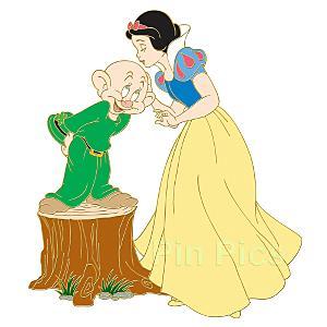 DS - Snow White and Dopey - Kiss Me I'm Irish - St Patrick's Day
