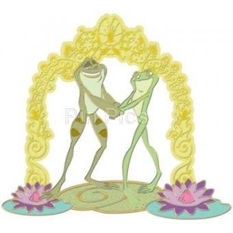 DS - Tiana and Naveen - Frogs - Golden Arch - Princess and the Frog
