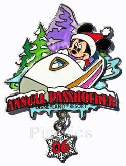 DLR - Passholder Exclusive - Winter 2006 - Mickey Mouse (ARTIST PROOF)