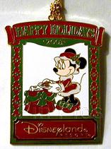 DLR Minnie Christmas 2001 Ornament / Pin