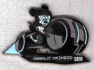 DLR - Cast Exclusive - Minnie's Moonlit Madness 2011 Tron Legacy Light Cycle