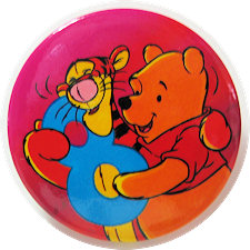 Button - Pooh & Tigger Hugging (8)
